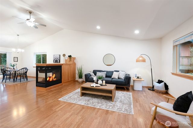 9 Shooting Star Court, Bellingham, WA 98229