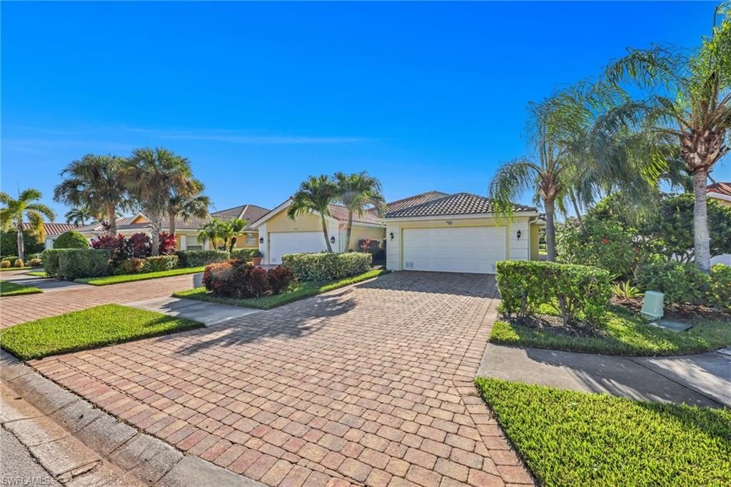 7840 Ionio CT, Naples, FL 34114