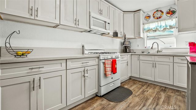 6546 6546 Foster Bridge Blvd, Bell Gardens, CA 90201