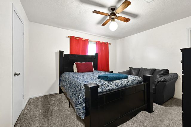 5619 Spanish Oak Drive, Houston, TX 77066