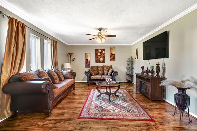 5619 Spanish Oak Drive, Houston, TX 77066