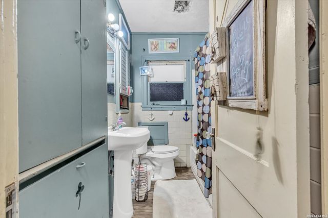 1406 Wyoming St, San Antonio, TX 78203