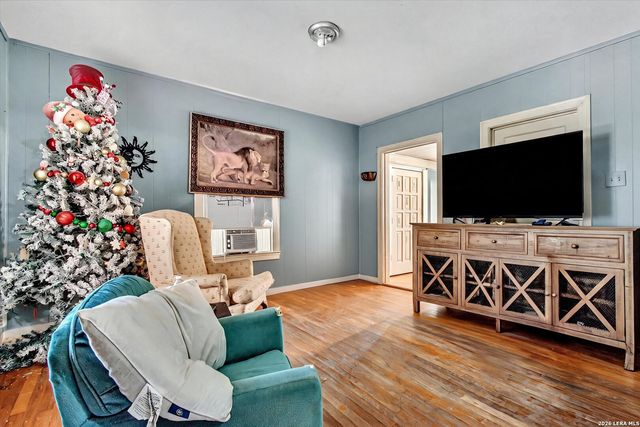 1406 Wyoming St, San Antonio, TX 78203