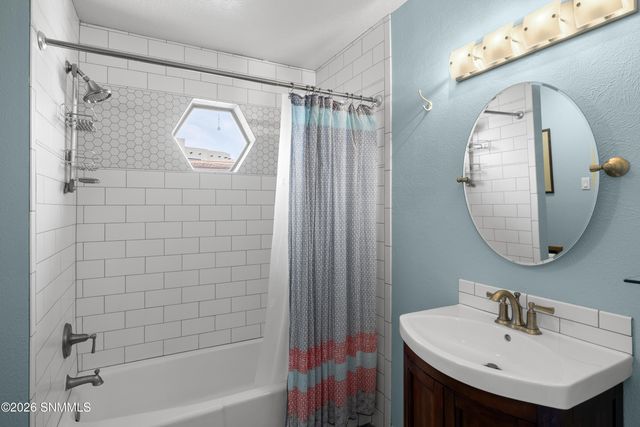 1270 Vista Del Monte, Las Cruces, NM 88007