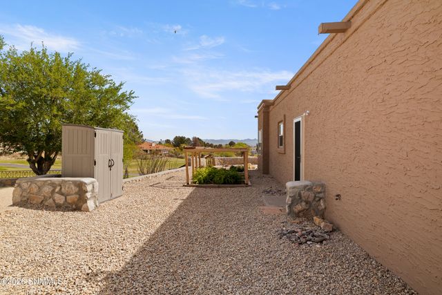 1270 Vista Del Monte, Las Cruces, NM 88007