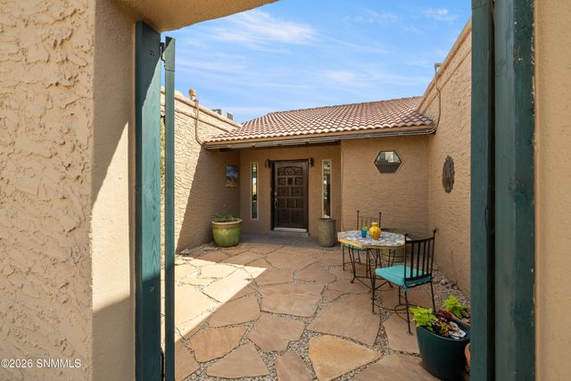 1270 Vista Del Monte, Las Cruces, NM 88007