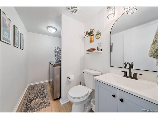 9943 Sydney Ln, Highlands Ranch, CO 80130