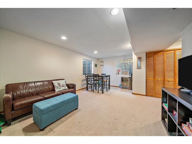 9943 Sydney Ln, Highlands Ranch, CO 80130