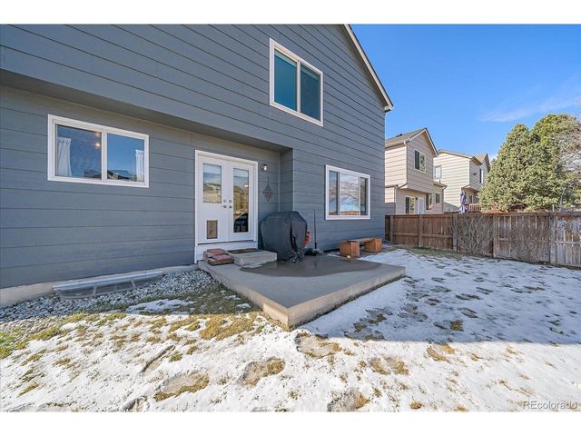 9943 Sydney Ln, Highlands Ranch, CO 80130
