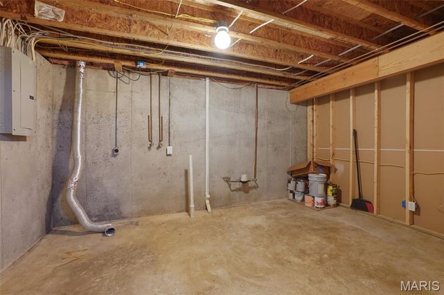 1222 W 8th Street, Washington, MO 63090