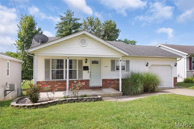 1222 W 8th Street, Washington, MO 63090