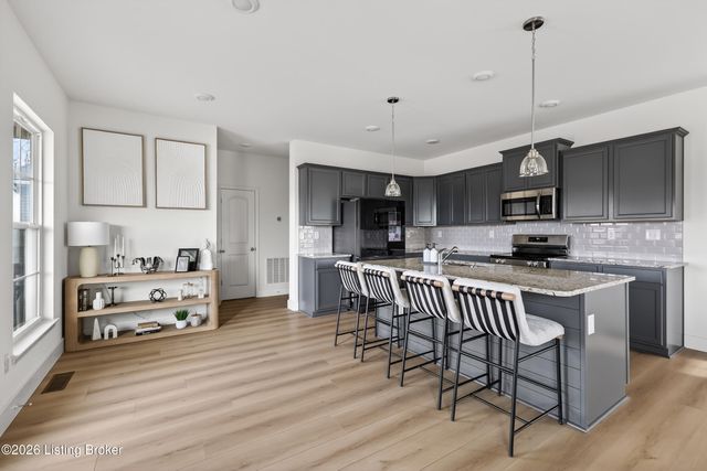 11946 Cascade Falls Trail, Louisville, KY 40229