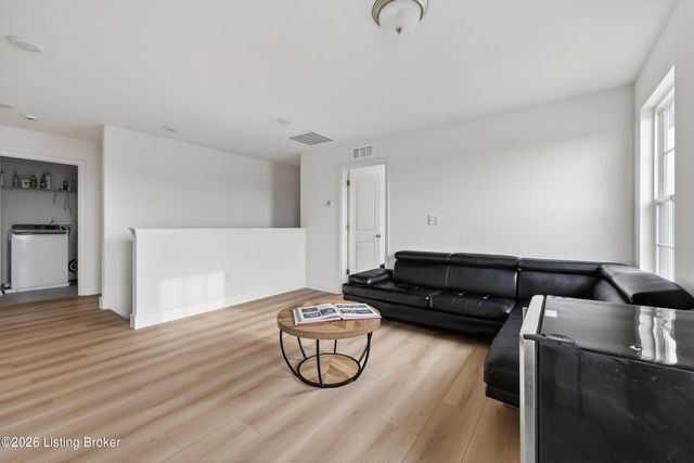 11946 Cascade Falls Trail, Louisville, KY 40229