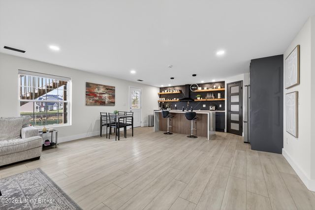 11946 Cascade Falls Trail, Louisville, KY 40229