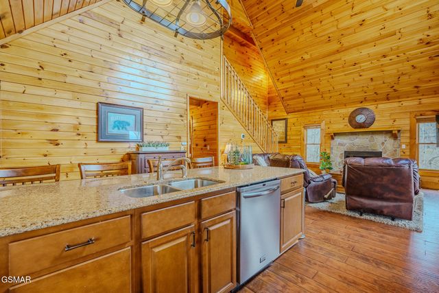 1038 Willard Way, Sevierville, TN 37876