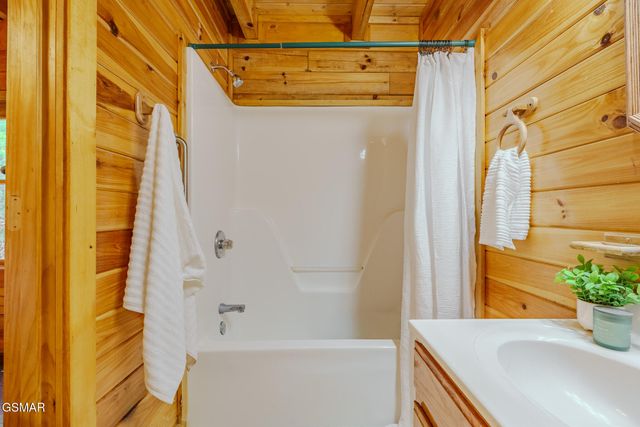 1038 Willard Way, Sevierville, TN 37876