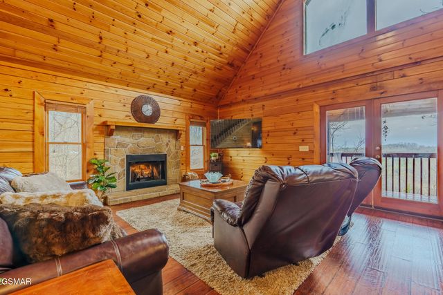 1038 Willard Way, Sevierville, TN 37876