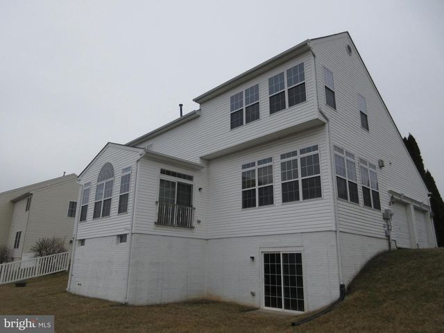 7604 PINEWILD RD, Seven Valleys, PA 17360