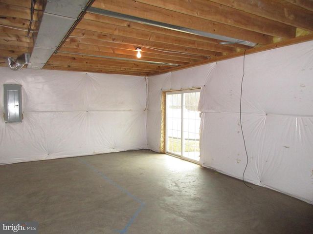 7604 PINEWILD RD, Seven Valleys, PA 17360