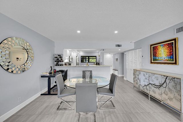 12870 Briarlake Drive 201, Palm Beach Gardens, FL 33418