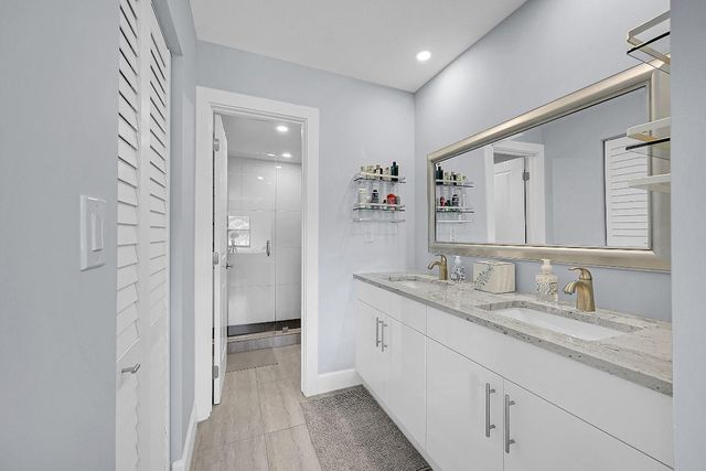 12870 Briarlake Drive 201, Palm Beach Gardens, FL 33418