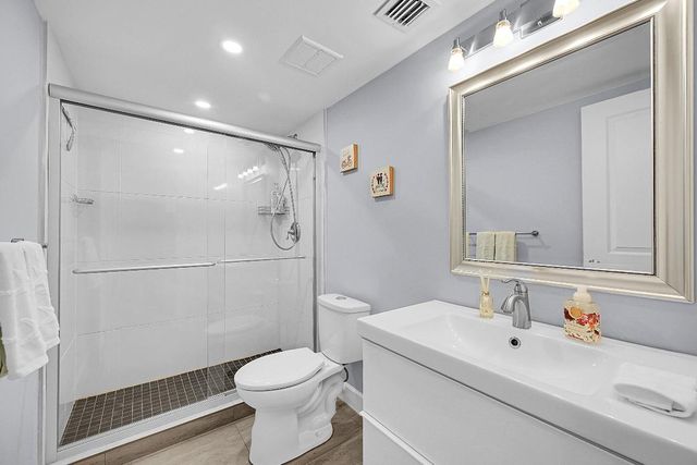 12870 Briarlake Drive 201, Palm Beach Gardens, FL 33418