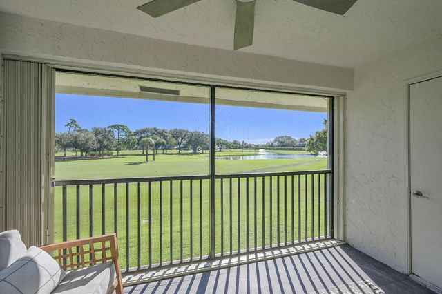 12870 Briarlake Drive 201, Palm Beach Gardens, FL 33418