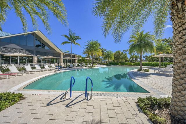 12870 Briarlake Drive 201, Palm Beach Gardens, FL 33418