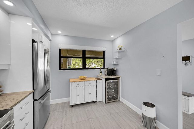 12870 Briarlake Drive 201, Palm Beach Gardens, FL 33418