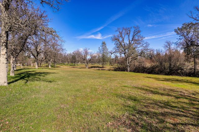 13231 Alicia Parkway, Redding, CA 96003