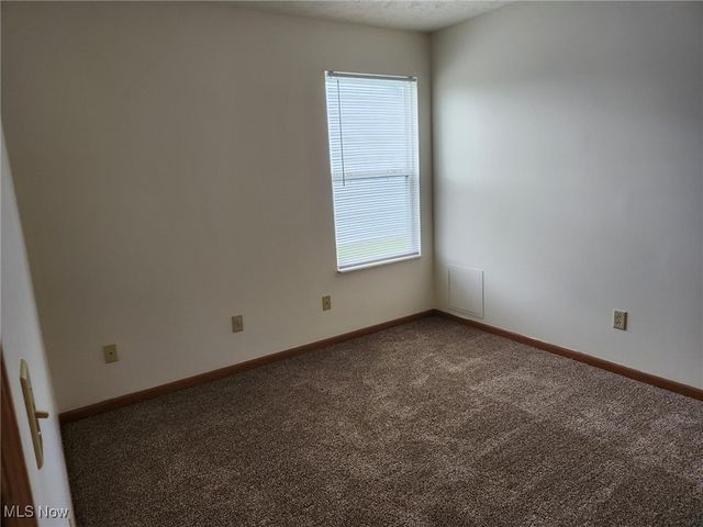 2831 Benford Lane, Youngstown, OH 44505