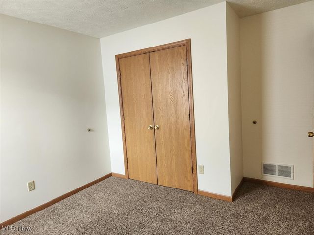 2831 Benford Lane, Youngstown, OH 44505
