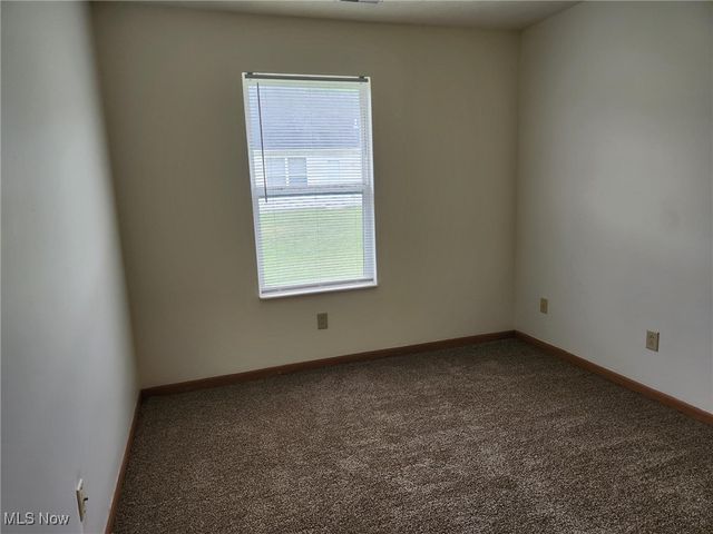 2831 Benford Lane, Youngstown, OH 44505