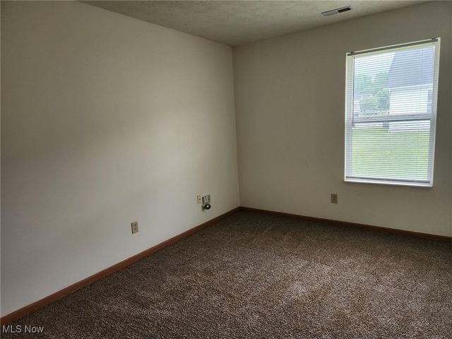2831 Benford Lane, Youngstown, OH 44505