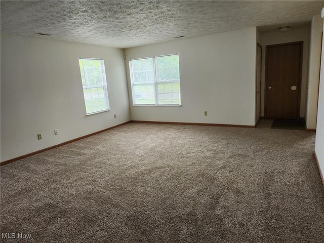 2831 Benford Lane, Youngstown, OH 44505
