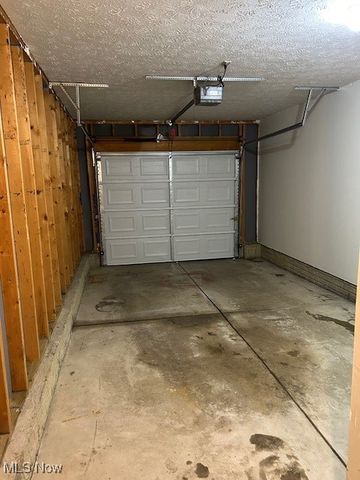 2831 Benford Lane, Youngstown, OH 44505