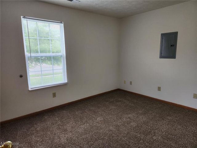 2831 Benford Lane, Youngstown, OH 44505