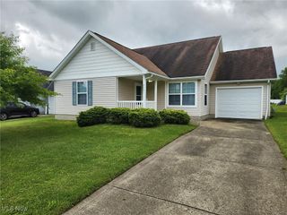 2831 Benford Lane, Youngstown, OH 44505