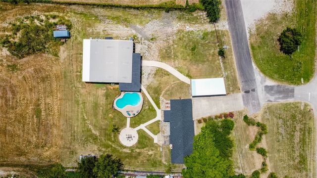 8204 County Road 1061, Blue Ridge, TX 75424