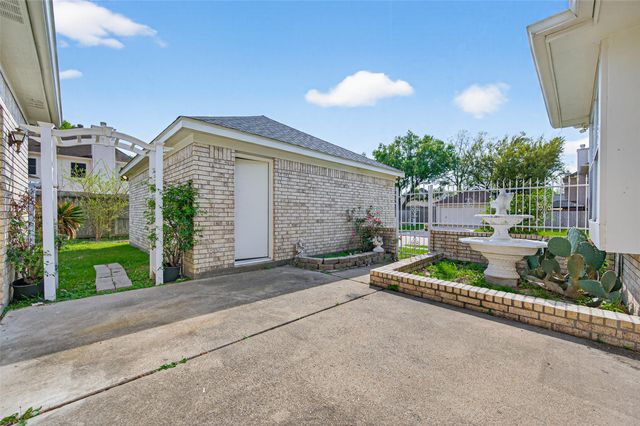 12727 Magnolia Leaf Street, Houston, TX 77065