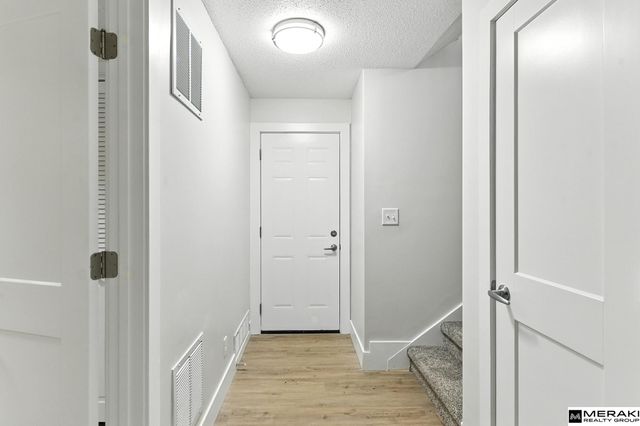 1031 Cobblestone Drive, Lincoln, NE 68510