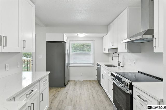 1031 Cobblestone Drive, Lincoln, NE 68510