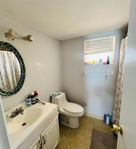 600 NE 25th St PHE 74, Miami, FL 33137