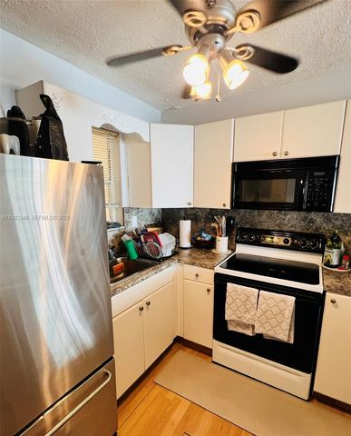 600 NE 25th St PHE 74, Miami, FL 33137