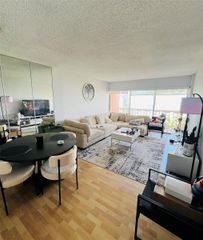 600 NE 25th St PHE 74, Miami, FL 33137