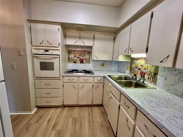 2100 WORLD PARKWAY BOULEVARD 56, Clearwater, FL 33763