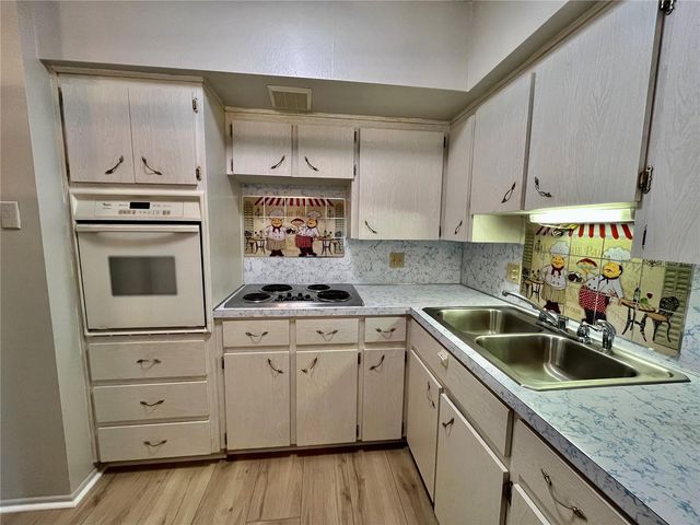 2100 WORLD PARKWAY BOULEVARD 56, Clearwater, FL 33763