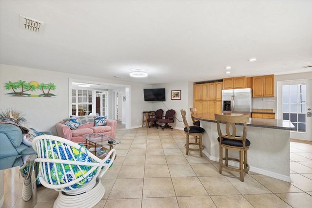 134 PADDINGTON ROAD, Venice, FL 34293
