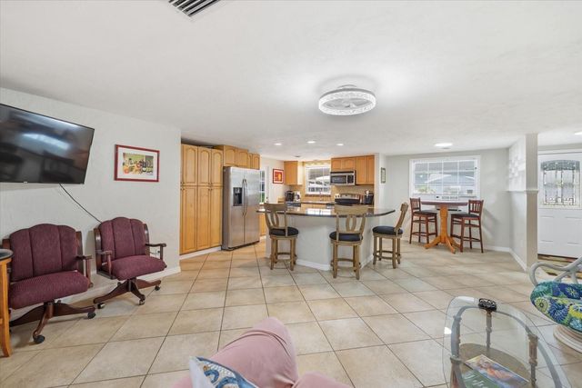 134 PADDINGTON ROAD, Venice, FL 34293