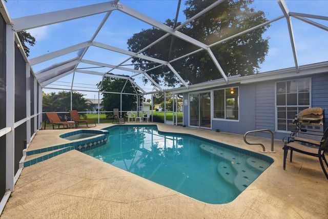 134 PADDINGTON ROAD, Venice, FL 34293